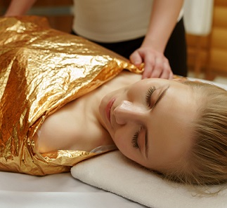 This wrap is perfect for detoxification and rejuvenation! Warm seaweed mask is brushed onto the body and then wrapped in a cocoon to process. During the wrap time, Allyson provides a scalp, facial, and foot massage. The treatment ends with a light massage using a hydrating creme.